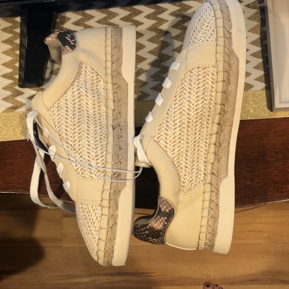 Universal Thread Shoes - NWT Universal Threads Espadrille Style Sneakers